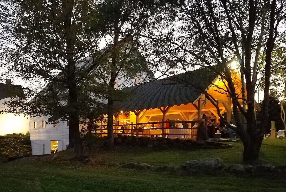Highland Lake Inn - thumb 0
