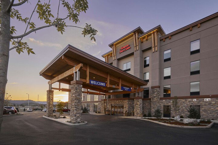 Hampton Inn & Suites Roseburg - thumb 2