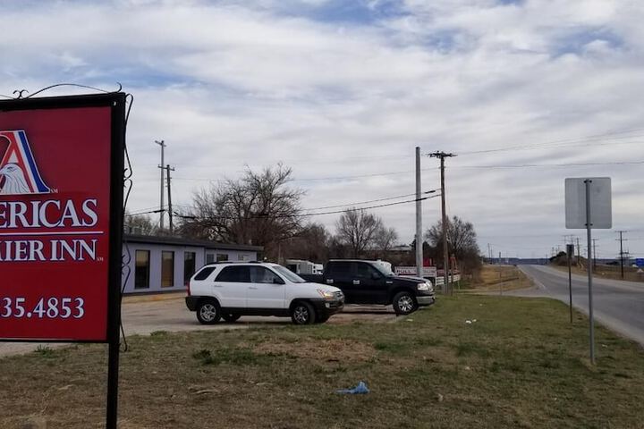 Americas Premier Inn - thumb 1