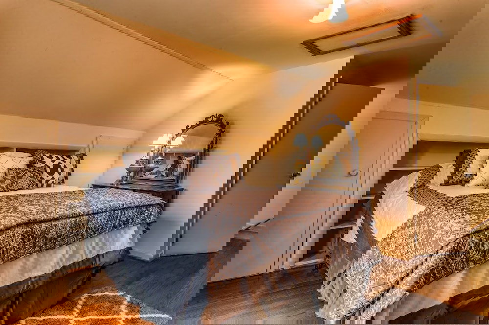 The Swan House - thumb 2