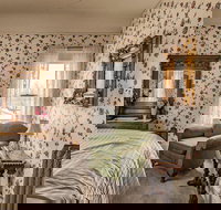 The Swan House - USA Accommodation