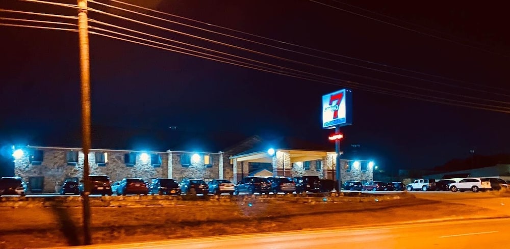 Studio 7 Extended Stay - thumb 6