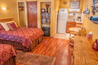 Holiday Lodge on Canyon Lake