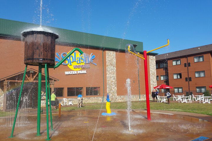 Splash Universe Resort - thumb 3