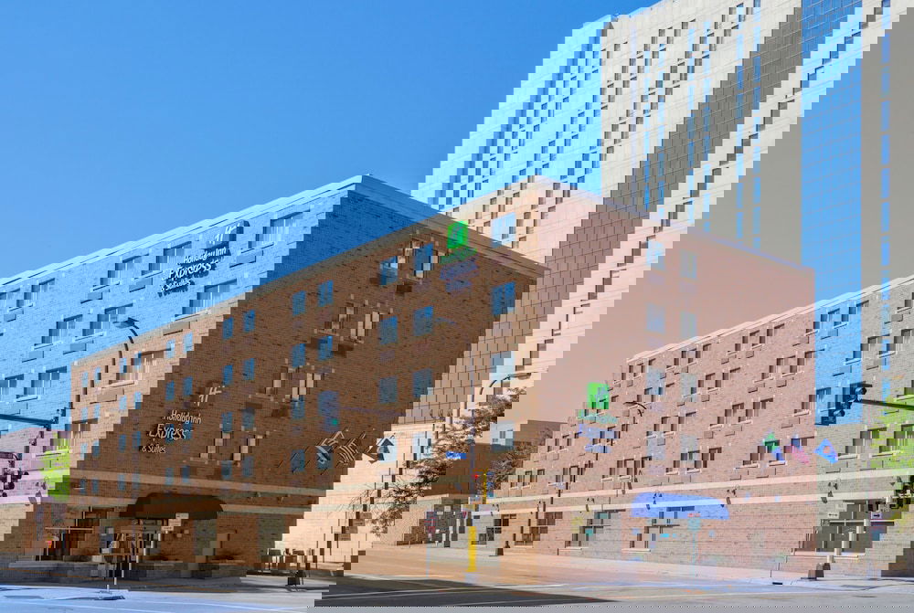 Holiday Inn Express Hotel & Suites Downtown Minneapolis, An IHG Hotel - thumb 4