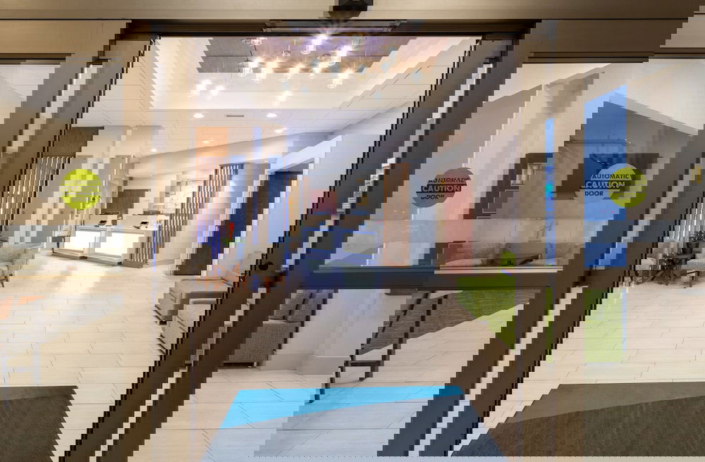 Holiday Inn Express Hotel & Suites Downtown Minneapolis, An IHG Hotel - thumb 0