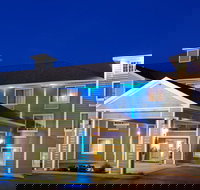 Holiday Inn Express  Suites New Buffalo an IHG Hotel - Tourism Bookings