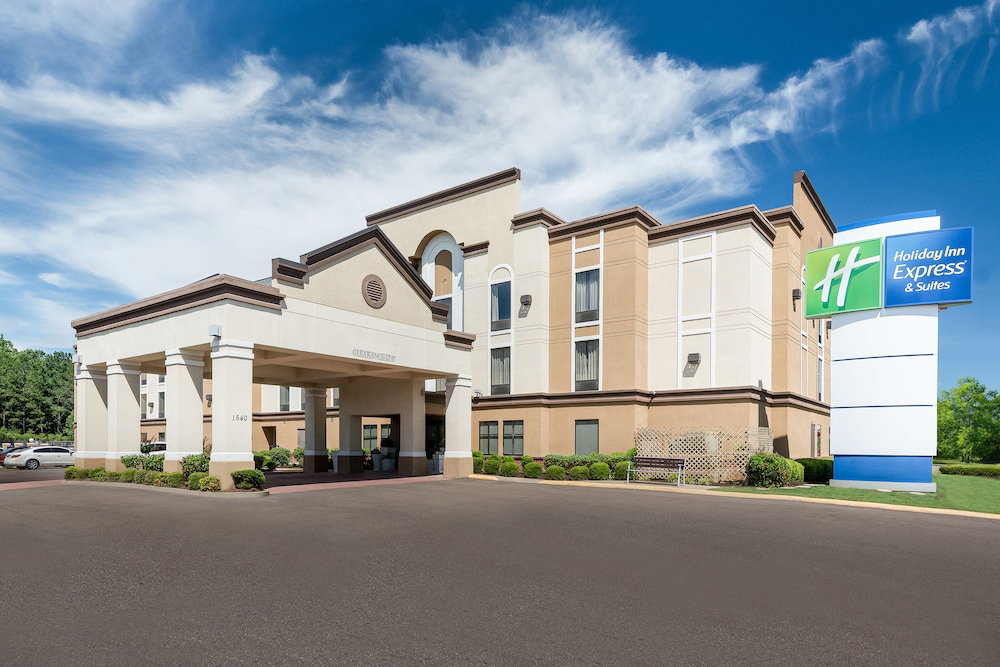 Holiday Inn Express & Suites Grenada, An IHG Hotel - thumb 1