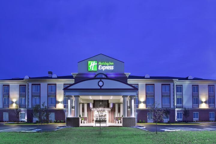 Holiday Inn Express - thumb 1
