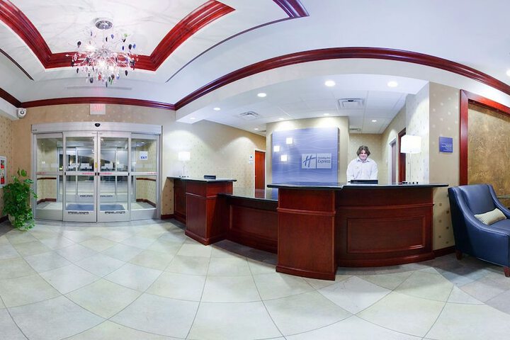 Holiday Inn Express - thumb 5