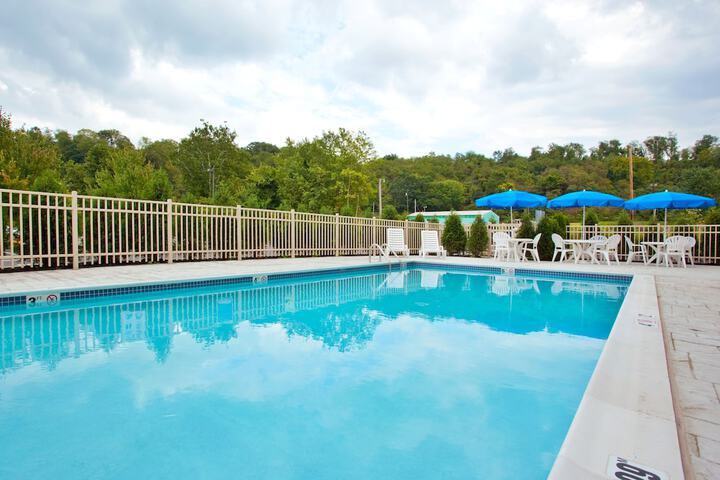 Holiday Inn Express - thumb 3