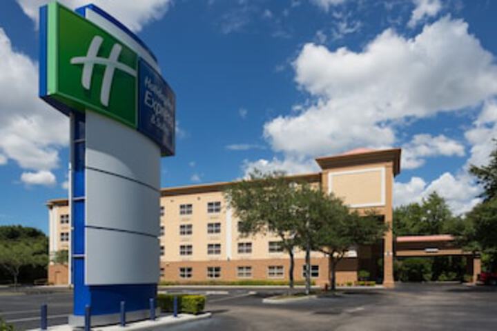 Holiday Inn Express Hotel & Suites Plant City, An IHG Hotel - thumb 0