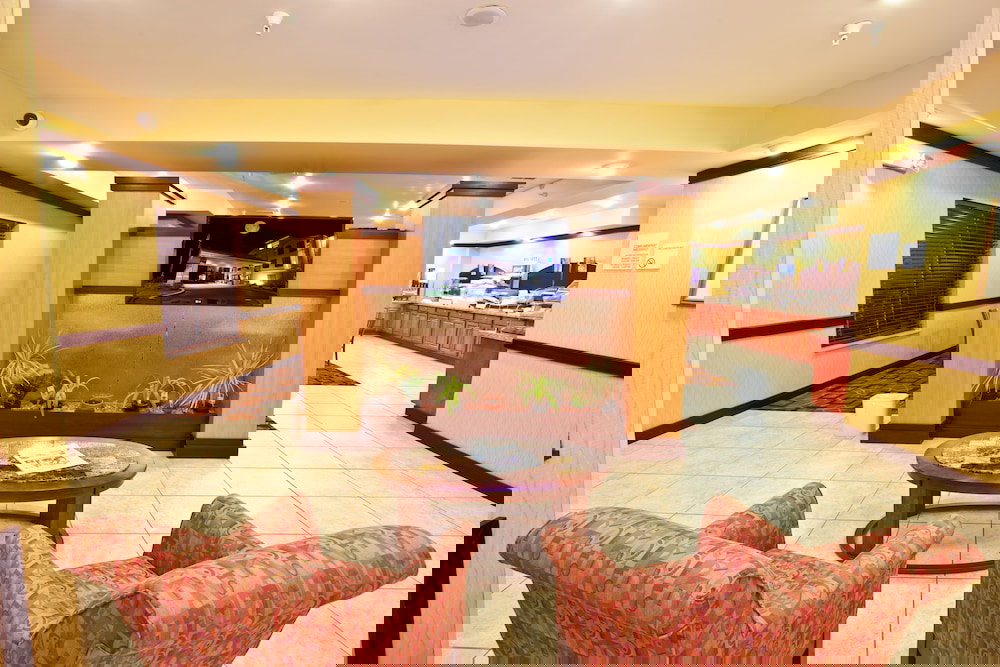 Holiday Inn Express Hotel & Suites Plymouth, An IHG Hotel - thumb 3