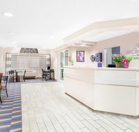 Microtel Inn  Suites By Wyndham Clear Lake - China Accommodation