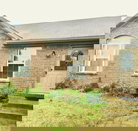 Spacious 3 BR Ranch House W Patio Yard in a Quiet Suburb - USA Accommodation