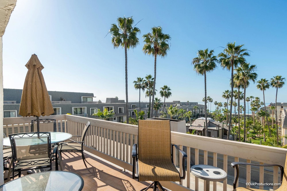 Pacific Palms - thumb 0