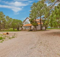 High Mesa Escape Three Bedroom Cabin - China Accommodation
