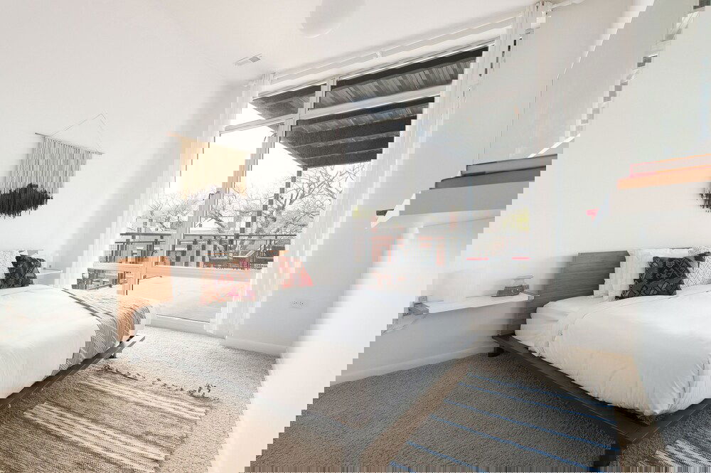 Vibrant Lincoln Park Suites By Sonder - thumb 3