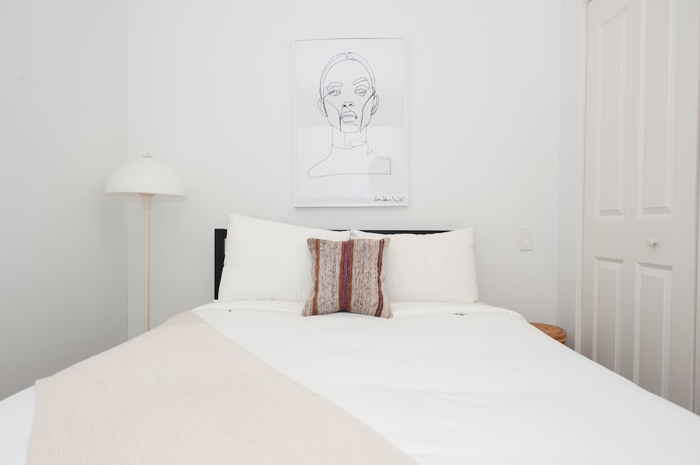 Vibrant Lincoln Park Suites By Sonder - thumb 5