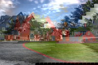 Up Up and Away Lodging