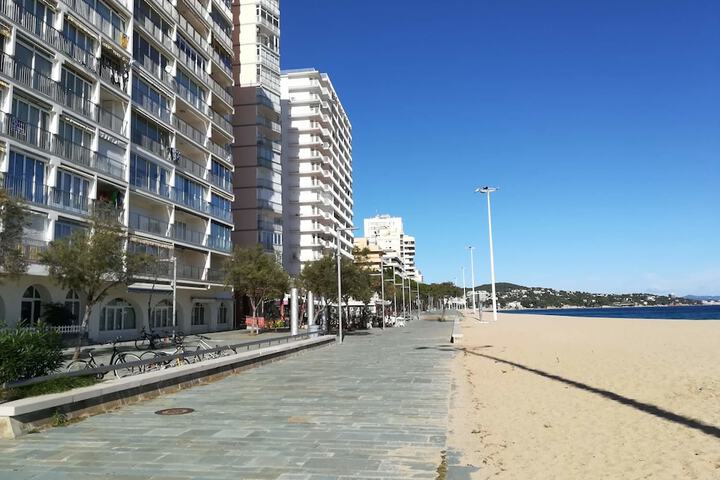 Tidelands 321 Two Bedroom Condo - thumb 1