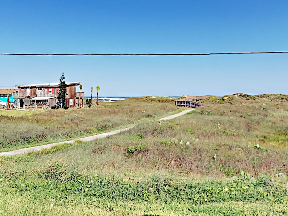 41Ir: Beach Retreat - Three Bedroom Home - thumb 3