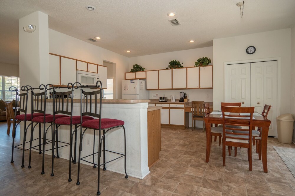 HL1002BD Hampton Lakes Seven Bedroom Home - thumb 5