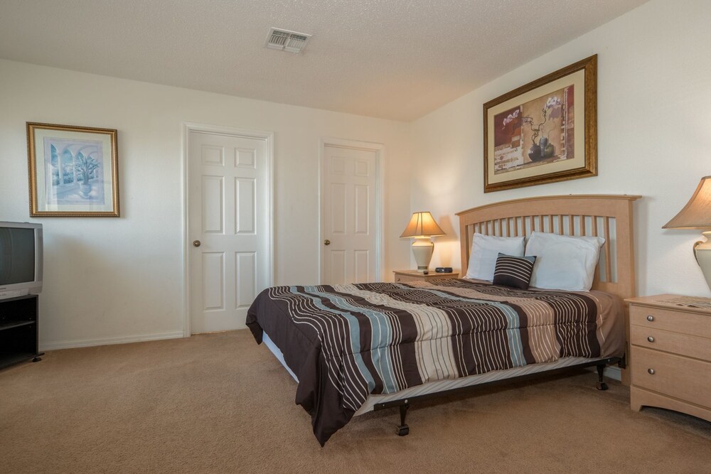 HL1002BD Hampton Lakes Seven Bedroom Home - thumb 3