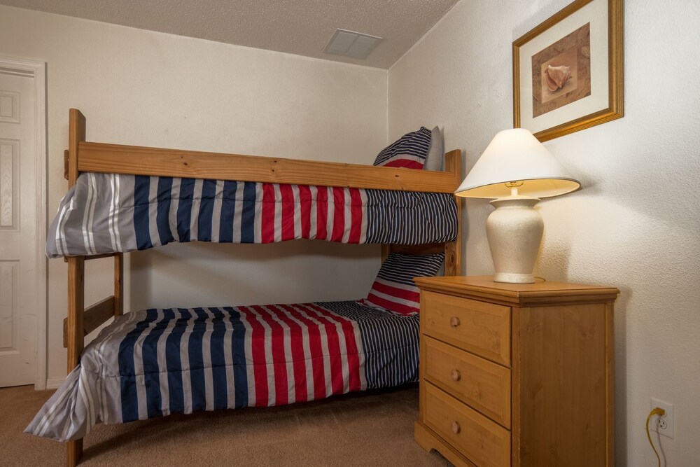 HL1002BD Hampton Lakes Seven Bedroom Home - thumb 6