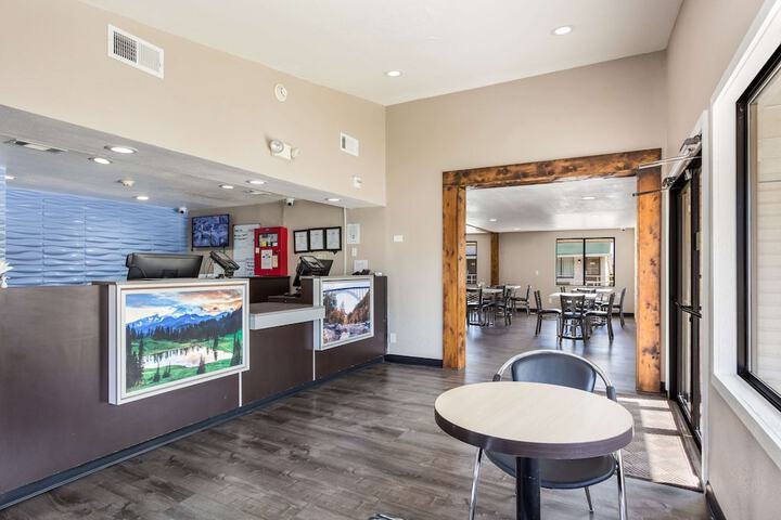 Rodeway Inn - thumb 7