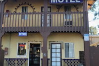 Hacienda Motel