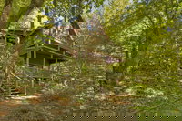 Thunder Falls- Cabin Perched Over 10ft Waterfalls