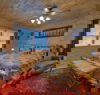 Hikers Crossing - Tourism Bookings