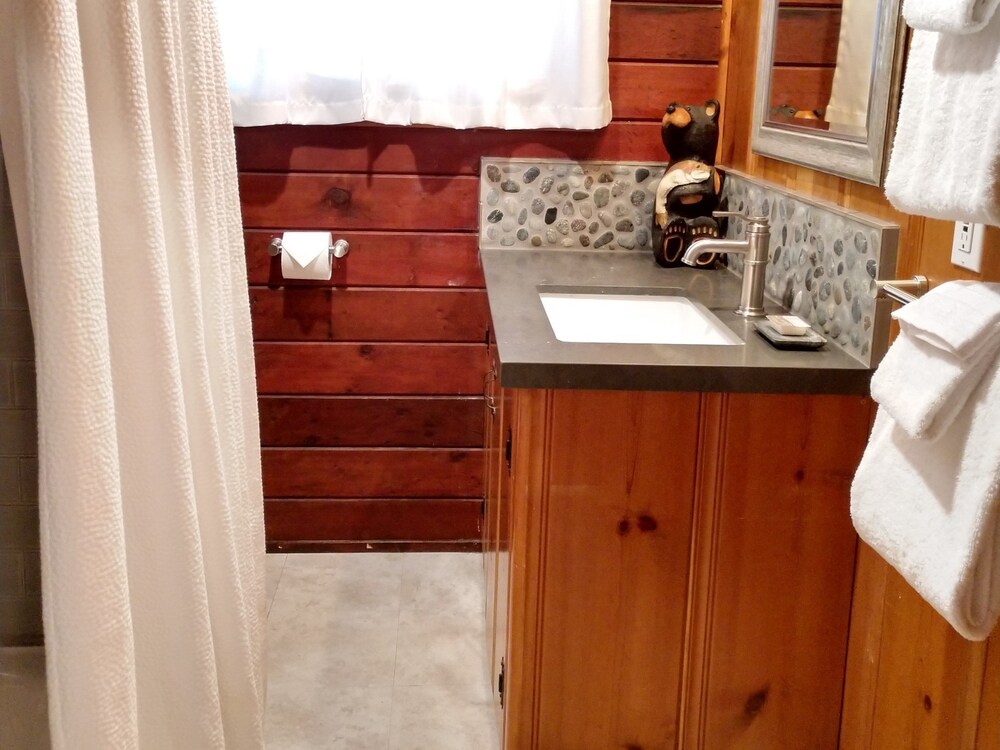 57 The Williams Cabin - thumb 5