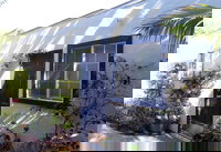 Charming 2br/2ba Cottage - Close to the Beach