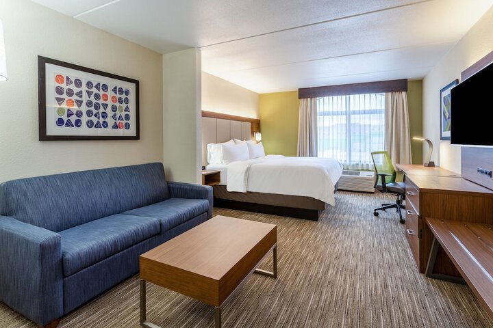 Holiday Inn Express & Suites Cedar Falls - Waterloo, An IHG Hotel - thumb 6