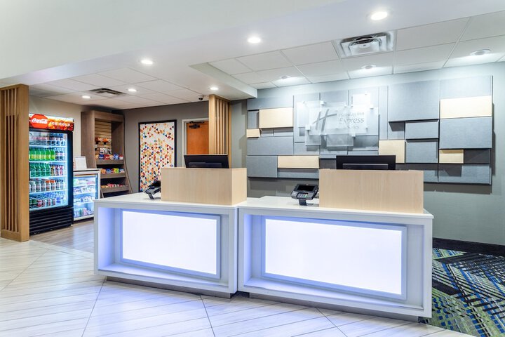 Holiday Inn Express & Suites Cedar Falls - Waterloo, An IHG Hotel - thumb 5