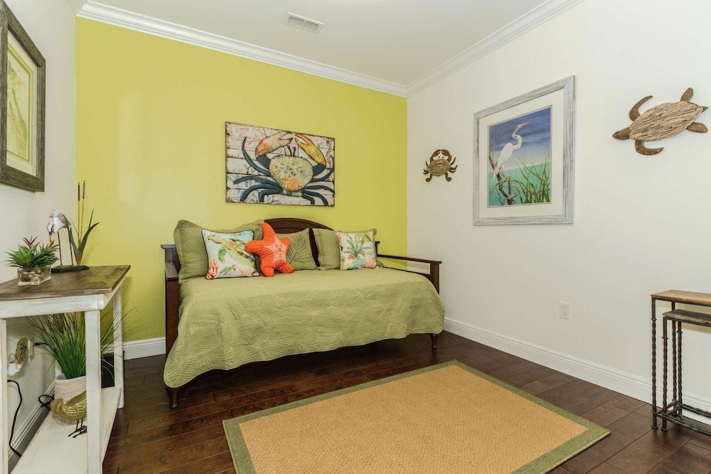 The Residences At Coconut Pointe 8203 - thumb 5