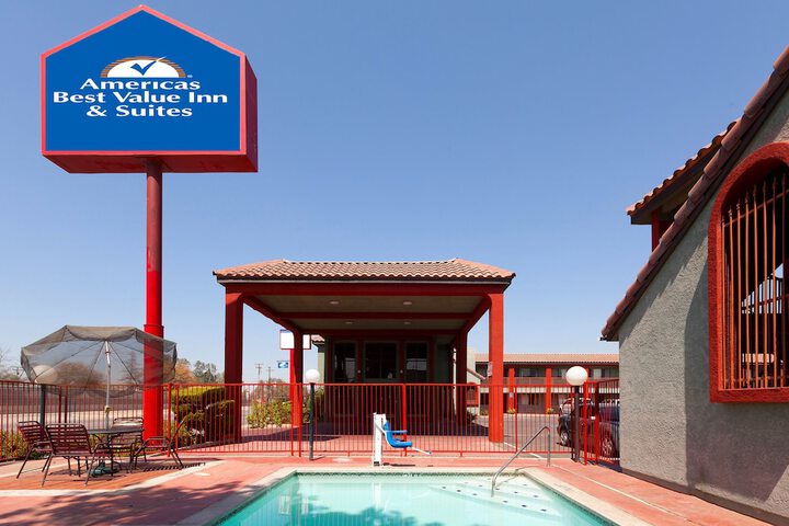 Americas Best Value Inn & Suites Bakersfield Central - thumb 2