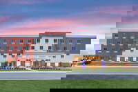 Holiday Inn Express  Suites Ottawa an IHG Hotel