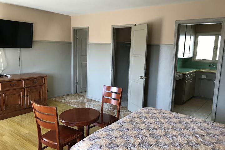 Sunshine Village Motel - thumb 6