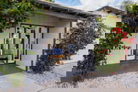 Palm Springs Glamour Three Bedroom House