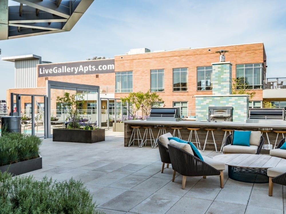 Bluebird Suites Near Chevy Chase - thumb 4