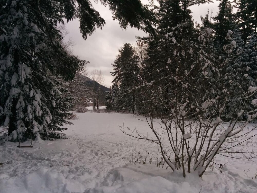 1900 Hilltop Bongalow - thumb 1