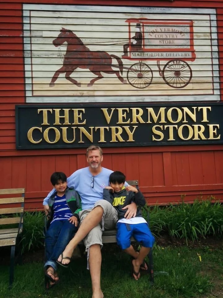 1900 Hilltop Bongalow - thumb 0