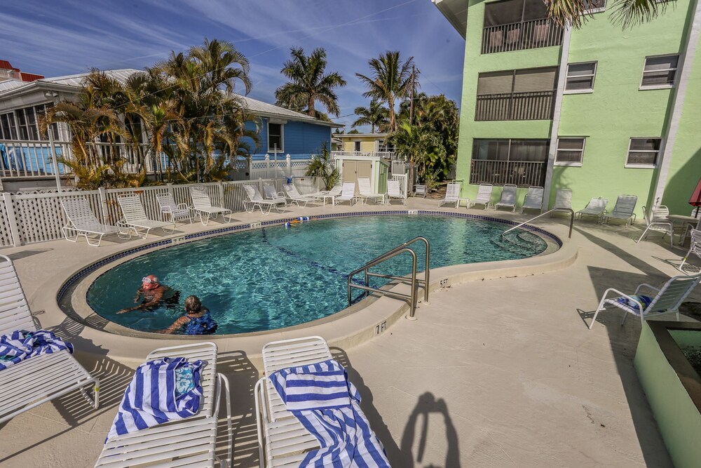 Kona Beach Club 308 - thumb 2