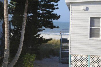 5680 Estero Blvd - thumb 1