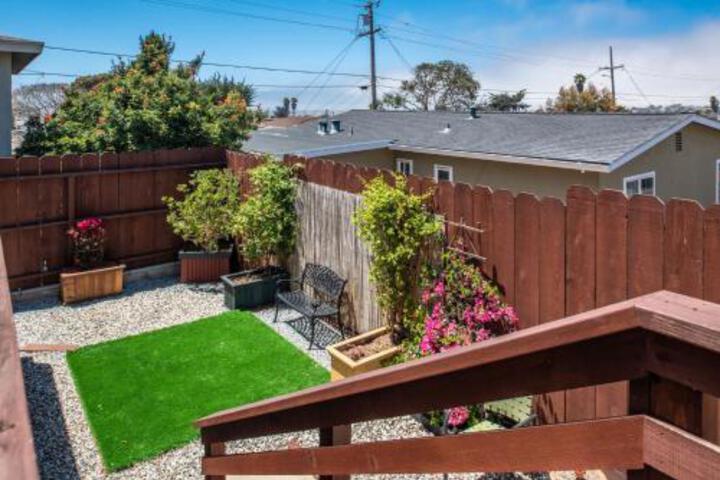 3733 Seaside Retreat - thumb 1