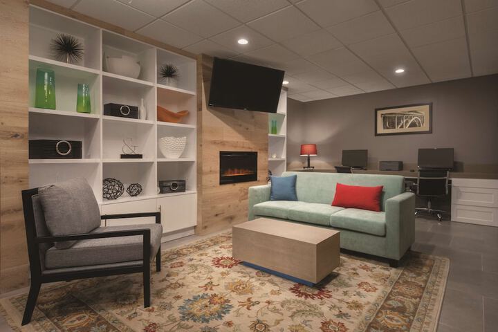 Country Inn & Suites By Radisson, Oklahoma City-Bricktown, OK - thumb 4