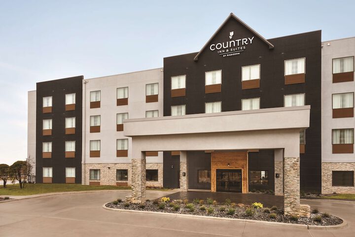 Country Inn & Suites By Radisson, Oklahoma City-Bricktown, OK - thumb 1